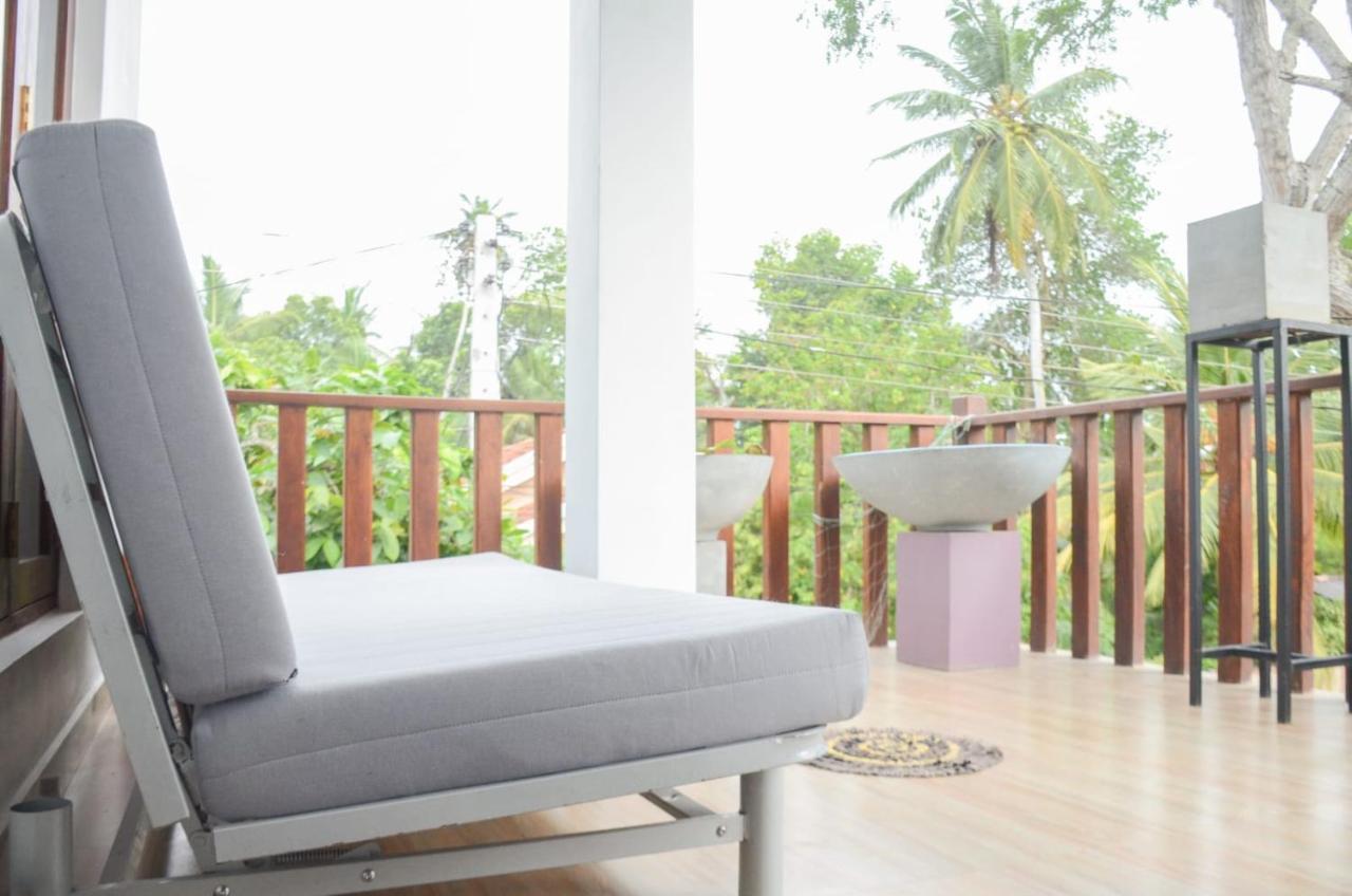 Sea Bay Inn Тангалла Экстерьер фото