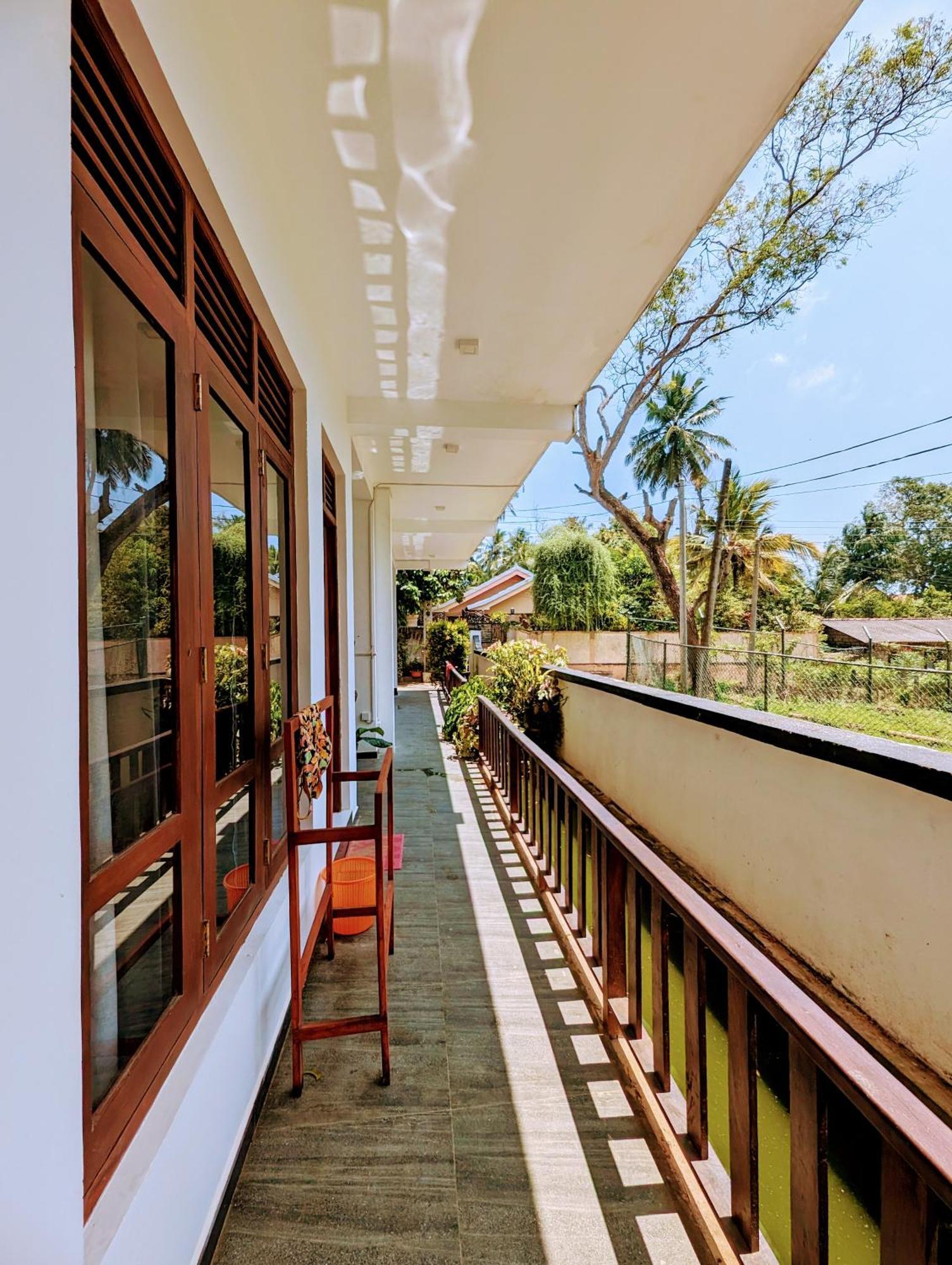 Sea Bay Inn Тангалла Экстерьер фото