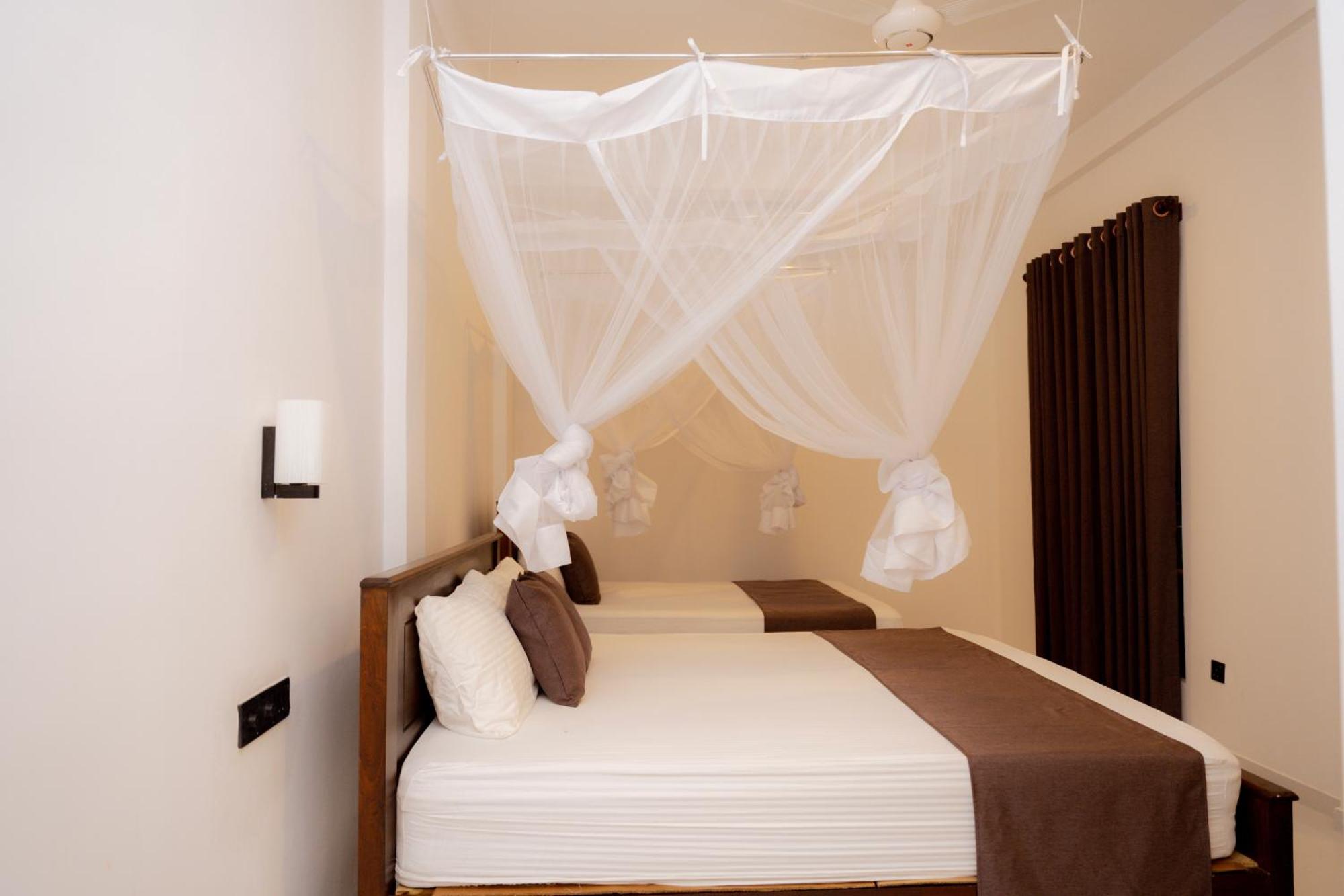 Sea Bay Inn Тангалла Экстерьер фото
