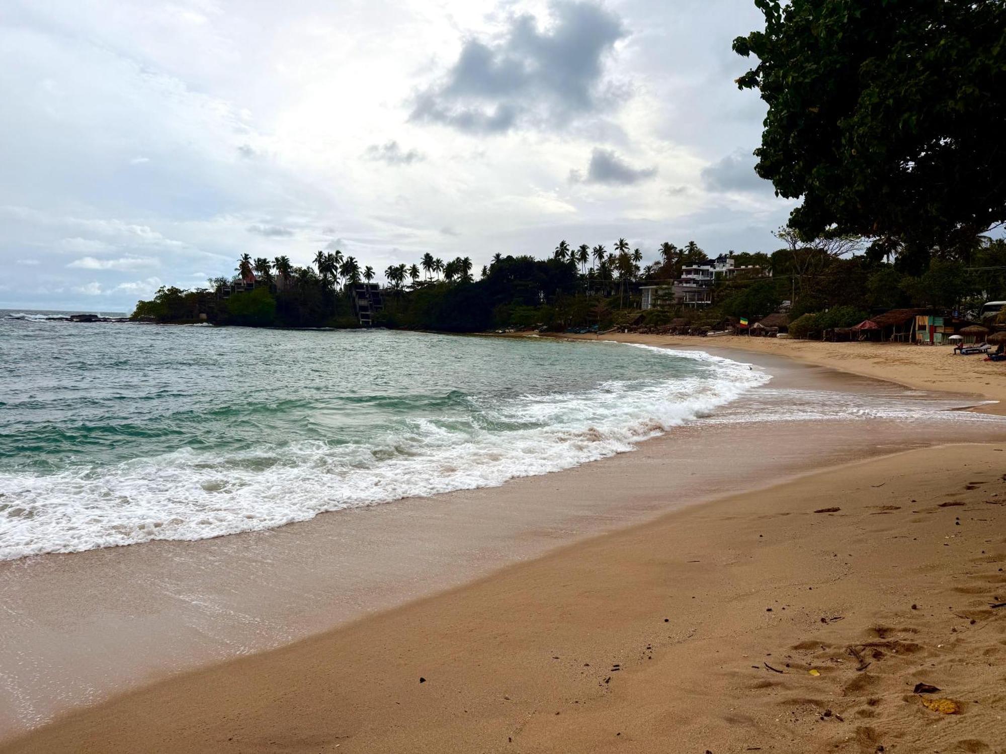 Sea Bay Inn Тангалла Экстерьер фото